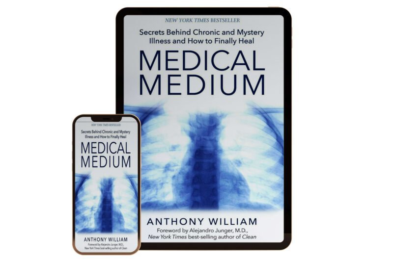 Medical-Medium-Revised-and-Expanded-Edition---Secrets-Behind-Chronic-and-Mystery-Illness-and-How-to-Finally-Heal---Cover